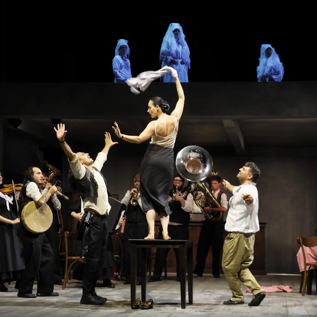 Marina Abramovićs Balkan Erotic Epic – Ruhrtriennale